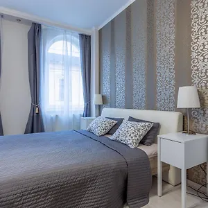 Goldcentral Grand Boulevard In The Heart Of The Budapest